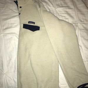 Patigonia White Fleece